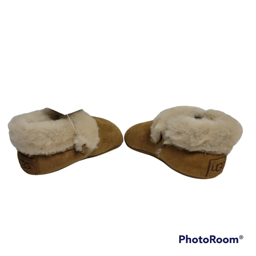UGG Solvi‎ Infants Bootie Sz 4/5